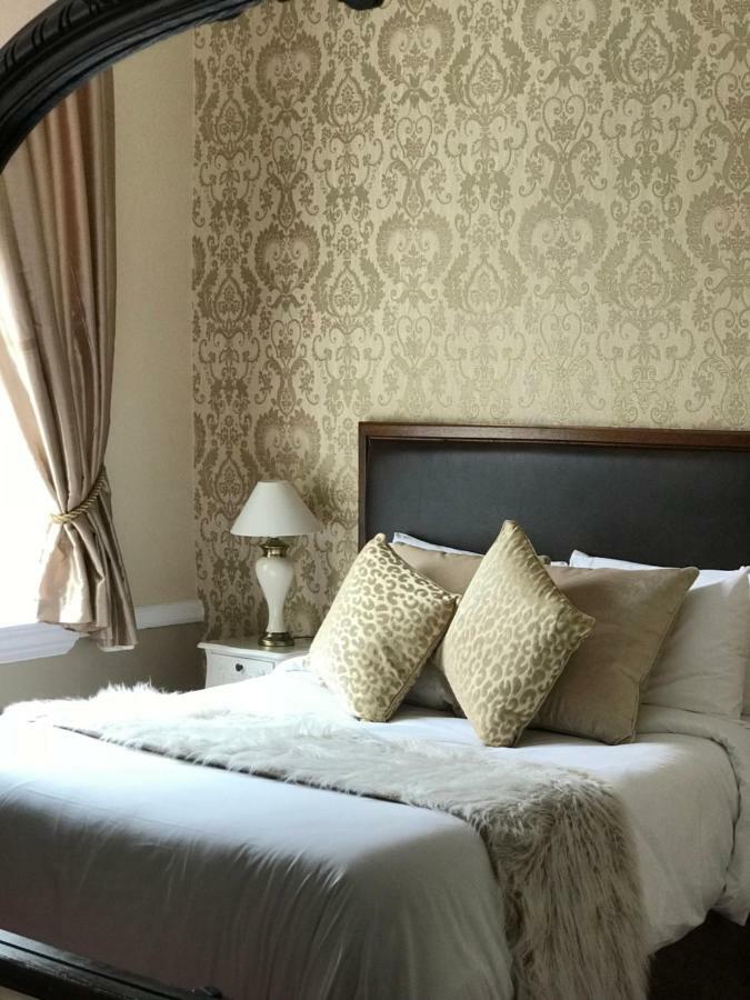Bed & Breakfast The Exhibition